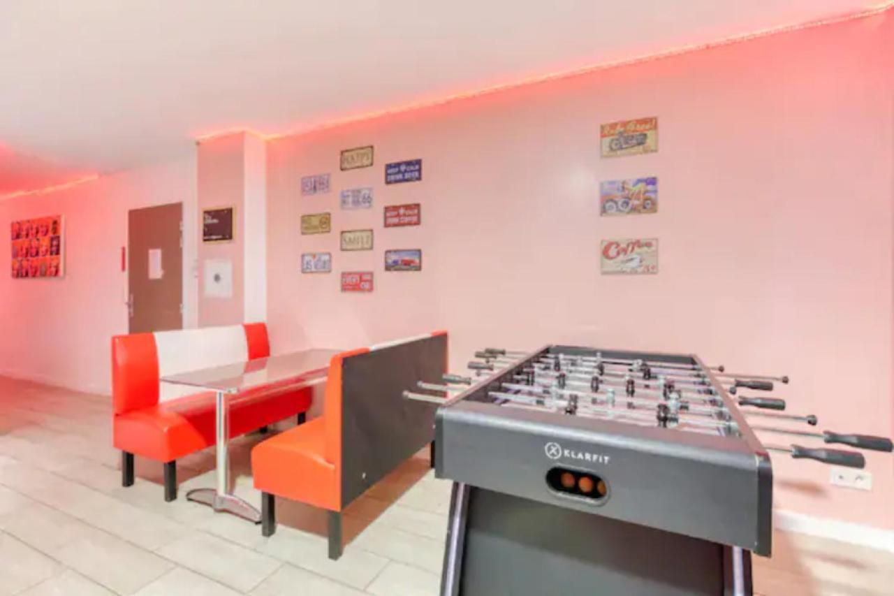 Suite Marilyn Monroe - 7P avec Jacuzzi Privé Montry Exterior foto