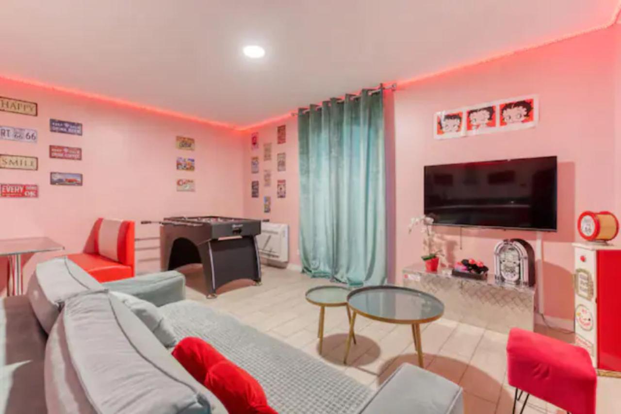 Suite Marilyn Monroe - 7P avec Jacuzzi Privé Montry Exterior foto