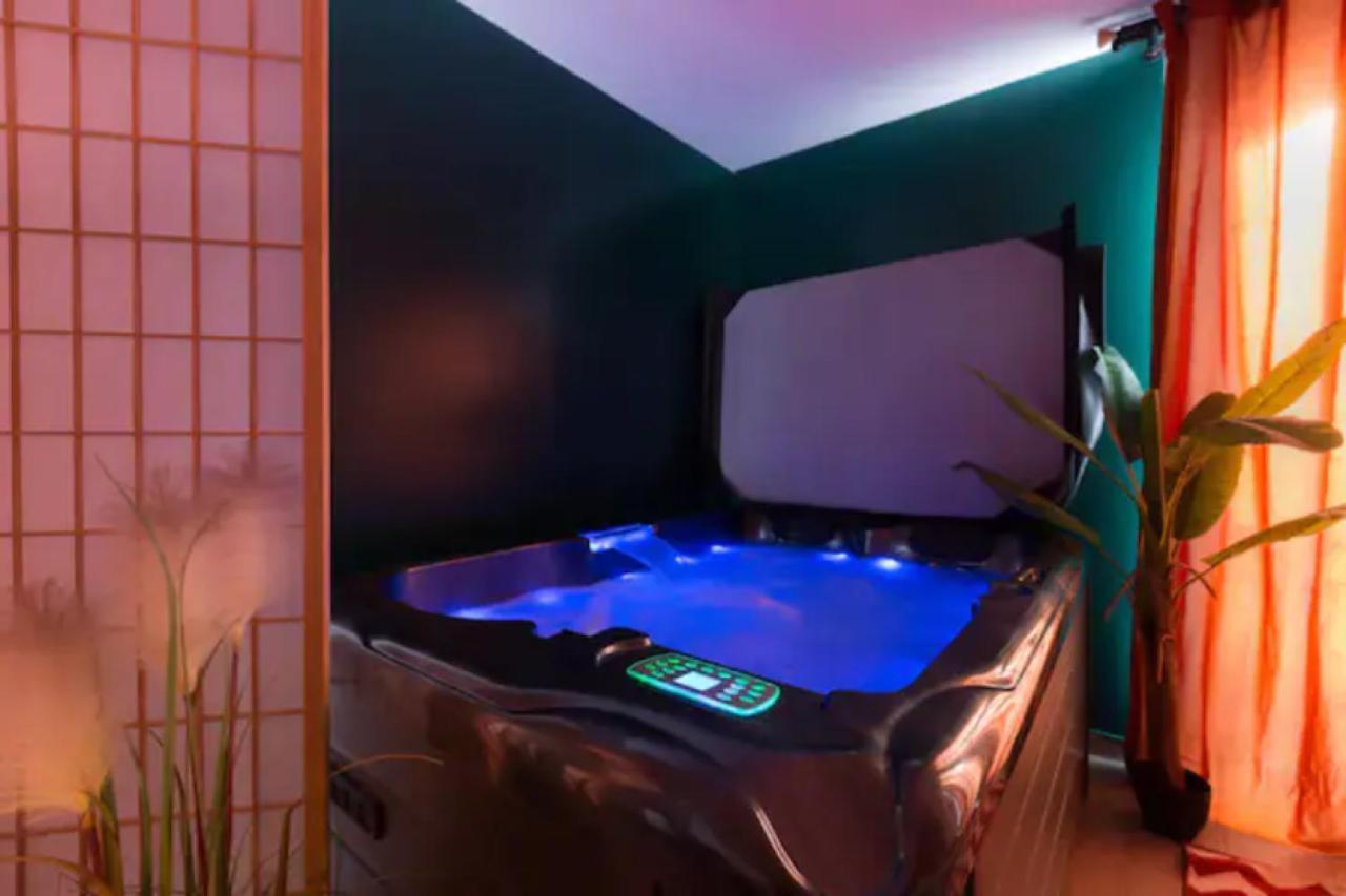 Suite Marilyn Monroe - 7P avec Jacuzzi Privé Montry Exterior foto